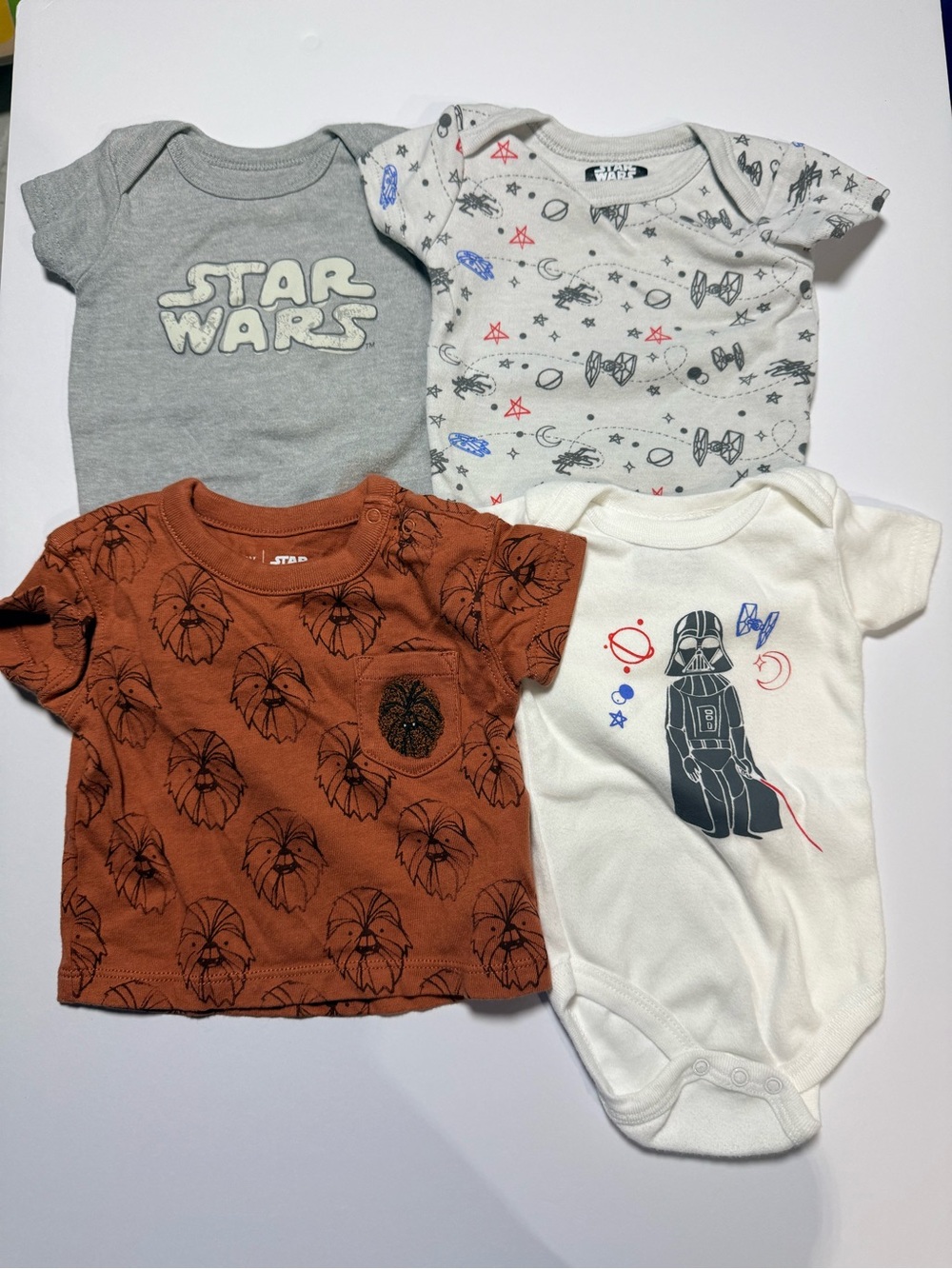 0-3 months Baby Star Wars Baby Onesies & Tee Set - Gray, Cream, Rust, White